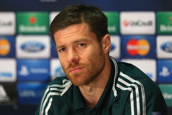 âIt was clear Alonso was royalty after our first training session together in August 2004. He was, by some distance, the best central midfielder I ever played alongside.â - Steven Gerrard